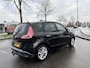 Renault Scenic 1.6-16V Celsium 6-Bak 110 PK. Mooie en als nieuw rijdende auto van de eerste eigenaar !!! Slechts 125.000 KM !!