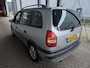 Opel Zafira 1.8-16V Elegance