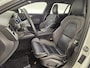 Volvo V60 2.0 T6 Plug-in hybrid AWD Plus Dark | Trekhaak | Adaptive Cruise Control | Stuurverwarming | Stoelverwarming voor & achter | Power Seats met Memory | Sportstoelen | BLIS |