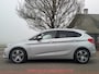 BMW 2-Serie Active Tourer 220i Sportline HEADUP/TREKHAAK/SPORTLEER/CAMERA
