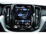 Volvo XC60 T8 Automaat Plug-in hybrid AWD Ultimate Dark |Luchtvering|Adaptieve Cruise Control| Keyless Entry| Electrisch bedienbare voorstoelen| Interieur Voorverwarming| Rondomzicht Camera| Semi Electrische Trekhaak.