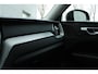 Volvo XC60 T8 Automaat Plug-in hybrid AWD Ultimate Dark |Luchtvering|Adaptieve Cruise Control| Keyless Entry| Electrisch bedienbare voorstoelen| Interieur Voorverwarming| Rondomzicht Camera| Semi Electrische Trekhaak.