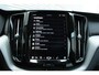 Volvo XC60 T8 Automaat Plug-in hybrid AWD Ultimate Dark |Luchtvering|Adaptieve Cruise Control| Keyless Entry| Electrisch bedienbare voorstoelen| Interieur Voorverwarming| Rondomzicht Camera| Semi Electrische Trekhaak.