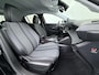 Peugeot 208 Hybrid 100 e-DCS6 Allure | LED koplampen | Parkeersensoren voor + achter | Getint glas | Navigatie | Apple Carplay / Android auto
