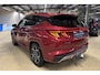 Hyundai Tucson 1.6 T-GDI PHEV N Line Sky 4WD / Electrisch schuifdak / Stoelkoeling & Stoelverwarming / Parkeercamera rondom / Trekhaak / Navigatie / Stuurverwarming / Electrische stoelen voor / Krell Audio / Trekhaak