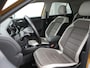 Volkswagen T-Roc 1.5 TSI Sport Business R AUTOMAAT | PANORAMADAK | LEDER | 2X R-LINE | NAVIGATIE | PDC | CLIMA | STOELVERWARMING | LMV | BLEUTOOTH | 12 MAANDEN BOVAG GARANTIE |