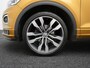 Volkswagen T-Roc 1.5 TSI Sport Business R AUTOMAAT | PANORAMADAK | LEDER | 2X R-LINE | NAVIGATIE | PDC | CLIMA | STOELVERWARMING | LMV | BLEUTOOTH | 12 MAANDEN BOVAG GARANTIE |