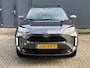 Toyota Yaris Cross 1.5 Hybrid 130 TeamPlayer Automaat Dynamic / tot 10 jaar Garantie / Winter Pakket / Safety Pakket / Adaptief CC / Stuur-, Stoel en voorruitverwarming / Draadloze telefoon lader / Apple Carplay Android Auto / Achteruitrijcamera /