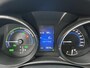 Toyota Auris 1.8 Hybrid Executive Go Trekhaak | Stoelverwarming | Parkeersensoren | Parkeer assistent | Keyless | Camera |