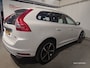 Volvo XC60 2.0 T5 245pk R-Design Aut.8 180kw Panoramadak / Leer / Navigatie / Xenon / A.Camera / PDC