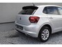 Volkswagen Polo 1.0 TSI Highline R-Line / Cruise Control/ Stoelverwarming/ Parkeersensoren/ 70kW (96PK)