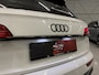 Audi Q5 55 TFSI e quattro 3x S-Line PANO/LUCHTVERING/TREKHAAK/HEAD-UP/ACC/360CAMERA/KEYLESS/20"AUDI-SPORT/MATRIX/VIRTUAL/SFEER/BLACK-OPTIC/GLETSCHER-WEIS METALLIC/VOLLEDIG AUDI DEALER HISTORIE