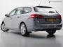 Peugeot 308 SW 1.2 PureTech Blue Lease Active Luxe (APPLE CARPLAY,LED,PARKEERSENSOREN,CLIMATE,CRUISE,LM-VELGEN,NIEUWE APK)