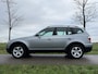 BMW X3 2.5si Executive AWD Automaat | Origineel NL | Youngtimer | Clima | Trekhaak | 17" Velgen | PDC | Cruise | Goed onderhouden!