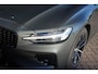 Volvo V60 2.0 T8 Plug-in hybrid AWD Plus Dark 455 PK | Long Range Accu | Automaat | Sportstoelen elektrisch verstelbaar | Lederen bekleding | Harman/ Kardon audio | Google Services | Stoel + Stuurverwarming | Elektrische achterklep