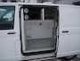 Volkswagen Transporter 2.0 TDI 150PK, L1H1, DSG-automaat, Airco, 2 x Schuifdeur, Dierenambulance-inrichting, Hondenvervoer