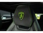 Lamborghini Urus 4.0 V8 HUD Panodak Leer ACC Ceramic Akrapovic Keyless 360 Camera B&O Massage Alcantara hemel Elektr. achterklep Elektr. verstelbare stoelen met memory Afneemb. trekhaak Softclose Achterasbesturing Elektr. verstelbare stuurwiel Navi Stoelverwarming voor & achter Stuurverwarming Stoelventilatie PDC LM ve