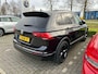 Volkswagen Tiguan 1.5 TSI ACT Highline Business R | 19 inch velgen | Trekhaak | head-up display | Panoramadak | Elektrische achterklep |