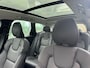 Volvo XC60 2.0 T6 Plug-in hybrid AWD Plus Dark / Trekhaak / Pano. dak / Elek. verstelbare stoelen / Stoelen voor+achter verwarmd / 360 camera / Leder /