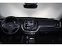 Volvo XC60 T6 Recharge AWD Plus Bright - Panorama/schuifdak - IntelliSafe Assist - Adaptieve LED koplampen - Parkeercamera achter - Verwarmde voorstoelen, stuur & achterbank - Parkeersensoren voor & achter - Elektr. bedienb. voorstoelen met geheugen - Draadloze tel. lader - Standkachel - Extra getint glas - Elektr. inklapbare trekhaak - 19' LMV