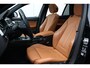 BMW 3-Serie Touring 318i M Sport / Panorama / Trekhaak / Camera