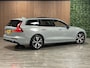 Volvo V60 B4 Plus Dark Trekhaak | Schuifdak | Adaptieve Cruise Control | Stoelverwarming voor+achter | Stuurwielverwarming | Full LED Meesturende koplampen | Pilot Assist | BLIS Dode Hoek Detectie | Parkeercamera | Elektrische voorstoelen geheugen | Lederen bekleding | Zitting verlenging voorstoelen | 18 Inch | Google Infotainment | Keyless Drive | Privacy Glass | Parkeersensoren voor+achter | Breedstralers in voorbumper | Elektrisch bedienbare achterklep | DAB Radio | Apple Carplay/Android Auto | Draadloos telefoon opladen | Volvo On Call met mobiele App functie | Vapour Grey Metallic |
