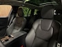 Volvo V60 T6 AWD Recharge Ultra Dark Schuifdak | Trekhaak | Head-Up Display | Harman Kardon | Adaptieve Cruise Control | Stoelverwarming voor+achter | Stuurwielverwarming | Full LED Meesturende koplampen | Pilot Assist | BLIS Dode Hoek Detectie | Parkeercamera | Elektrische voorstoelen geheugen | Lederen bekleding | Zitting verlenging voorstoelen | Lederen dashboard | 18 Inch | Google Infotainment | Keyless Drive | Parkeersensoren voor+achter | Privacy Glass | Elektrisch bedienbare achterklep | DAB Radio | Apple Carplay/Android Auto | Volvo On Call met mobiele App functie | Onyx Black Metallic |