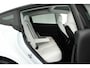 Tesla Model 3 Long Range AWD 351pk 75 kWh 94% SOH Wit interieur 20" velgen Privacy-Glass Carbon Achterspoiler