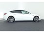 Tesla Model 3 Long Range AWD 351pk 75 kWh 94% SOH Wit interieur 20" velgen Privacy-Glass Carbon Achterspoiler