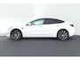 Tesla Model 3 Long Range AWD 351pk 75 kWh 94% SOH Wit interieur 20" velgen Privacy-Glass Carbon Achterspoiler