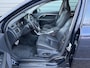 Volvo V70 D3 150PK Dynamic Edition / Bi-Xenon / Elektrische bestuurders stoel / 17" Velgen /