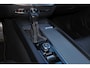 Volvo XC60 T5 R-Design - Panorama/schuifdak - Adaptieve LED koplampen - Parkeercamera achter - Verwarmde voorstoelen - Parkeersensoren voor & achter - Head up display - Cruise control - Extra getint glas - Elektr. inklapbare trekhaak - 19' LMV