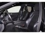 Volvo XC60 T5 R-Design - Panorama/schuifdak - Adaptieve LED koplampen - Parkeercamera achter - Verwarmde voorstoelen - Parkeersensoren voor & achter - Head up display - Cruise control - Extra getint glas - Elektr. inklapbare trekhaak - 19' LMV
