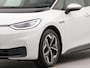 Volkswagen ID.3 First Plus 58 kWh | Afneembare trekhaak | Apple Carplay | Navigatie | Stoelverwarming | Wifi | Achteruitrij camera | Parkeersensoren voor en achter | Spraakbediening |