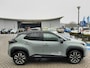 Toyota Yaris Cross 1.5 Hybrid 130 Executive Premium Pack STOELVERW APPLE/ANDROID KEYLESS BLIND-SPOT PARK-SENSOREN AD-CRUISE LM-VELGEN ELEK-ACHTERKLEP JBL-AUDIO DRAADLOOS-LADEN