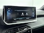 Peugeot e-2008 EV GT 50 kWh | Alcantara Bekleding | Navigatie | Camera | CarPlay | Stoel verwarming | Cruise Control Adaptief