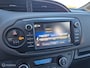 Toyota Yaris 1.5 Hybrid Aspiration 12 MND BOVAG GAR | CAMERA | NAVI | CR. C. | ECC | REGENSENSOR