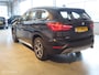 BMW X1 sDrive20i Orange Edition III|Panoramadak|Leder|Camera|el achterklep|Stoelverwarming.