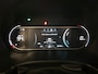 Kia e-Soul DynamicPlusLine 64 kWh | Warmtepomp | Navi | Apple Carplay/ Android Auto | Licht + Regensensor | Stoel + Stuurverwarming | Parkeersensoren Voor + Achter | 17"Lichtmetalen Velgen | Cruise Control Adaptief | Climate Control