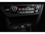 Kia e-Niro ExecutiveLine 64 kWh | Fietsensteun | Warmtepomp | Navigatie | Leder | JBL | Stoelventilatie | Stoelverwarming voor/achter | Stuurwiel verwarmd | Dodehoek detectie