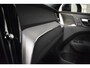 Volvo XC60 T6 350PK AWD Plus Black Edition | Luchtvering | Getint Glas |