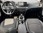 Kia Xceed 1.4 T-GDi DynamicPlusLine | Zeer nette auto | Navigatie | Apple carplay & Android auto | Parkeersensor achter | Achteruitrijcamera | Cruise control | Stoelverwarming voor  | Stuurverwarming | 18" lichtmetalen velgen | Privacy glas |