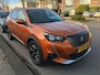 Peugeot 2008 1.2 PureTech Allure | Navigatie | Camera | 3D Instrumentenpaneel | Apple carplay | Trekhaak | Mistlampen |