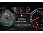 Opel Crossland 1.2 110PK | Turbo Elegance | Parkeersensoren V + A | Panaromadak | Achteruitrijcamera | Armsteun voor | Navigatie | Airco | Armsteun voor | Cruise control | Lichtmetalen velgen 16"