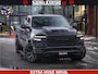 Dodge Ram 1500 LIMITED BLACK OPS | 5.7 V8 402 PK HEMI | MEEST VOLLE EN LUXE UITVOERING | CREW CAB | DUBBELE CABINE DC 5 PERSOONS | CREW CAB 5 PERSOONS | DUBBELE CABINE DC | MEEST ROYALE EN COMFORTABELE BEDRIJFSAUTO | HEAD-UP | LUCHTVERING | RONDOM CAMERA | MWK KLEP | PANORAMA DAK |