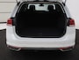 Volkswagen Passat 1.5 TSI Comfort Business | Stoelverwarming | Leder/Alcantara | Trekhaak | Adaptive cruise | Navigatie | Full LED | Parkeerhulp | Climate control | Bluetooth