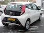 Toyota Aygo 1.0 VVT-i x-play Airco, achteruitrij camera, elektrische ramen, centrale vergrendeling, Apple carplay, Android Auto, enz.