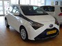 Toyota Aygo 1.0 VVT-i x-play Airco, achteruitrij camera, elektrische ramen, centrale vergrendeling, Apple carplay, Android Auto, enz.