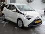 Toyota Aygo 1.0 VVT-i x-play Airco, achteruitrij camera, elektrische ramen, centrale vergrendeling, Apple carplay, Android Auto, enz.