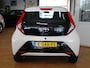 Toyota Aygo 1.0 VVT-i x-play Airco, achteruitrij camera, elektrische ramen, centrale vergrendeling, Apple carplay, Android Auto, enz.